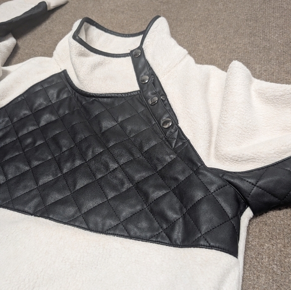 Abercrombie & Fitch Snap Up Vegan Leather Fleece Pullover Jacket Women's Medium - Picture 2 of 7